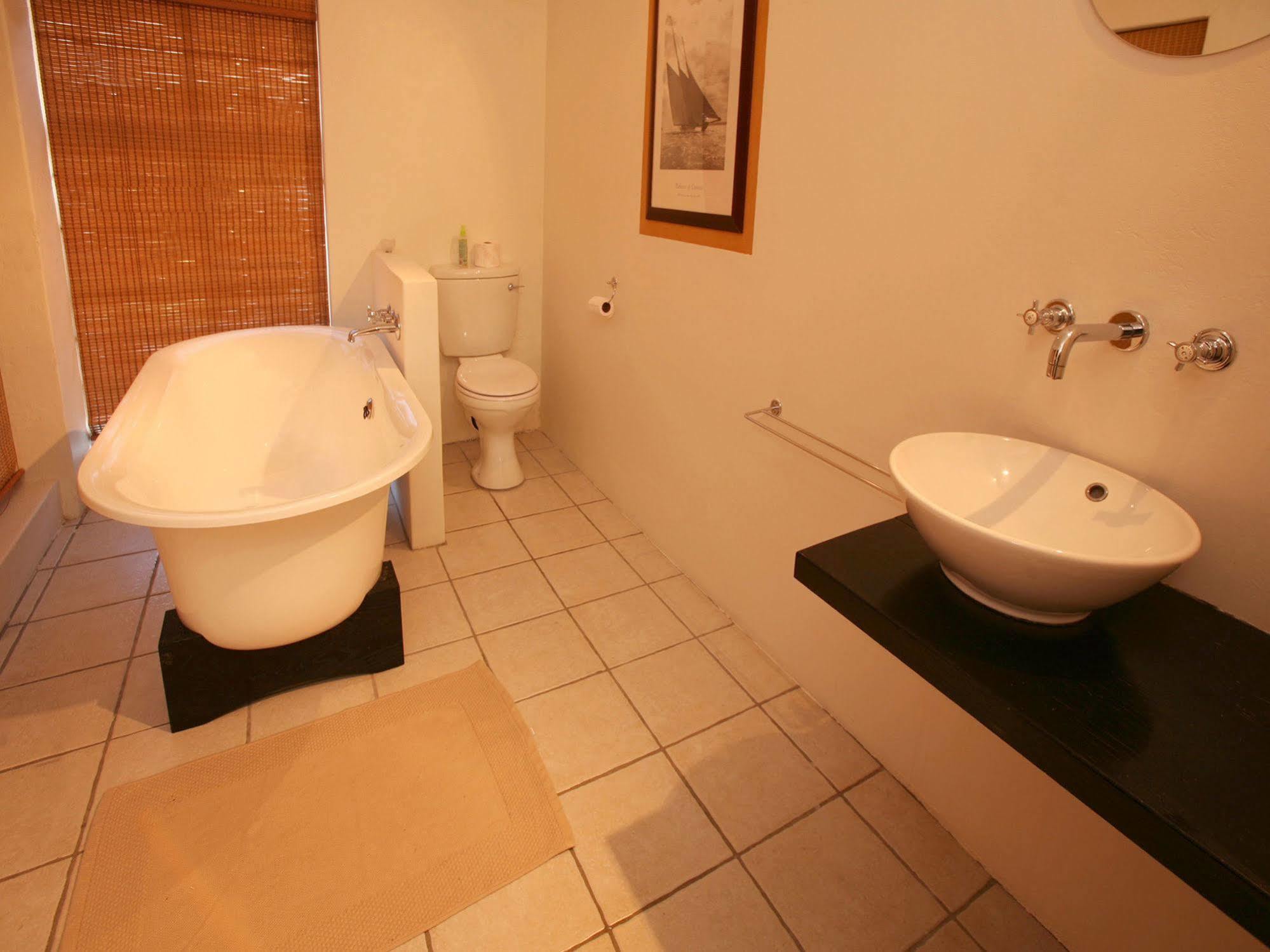 האוט ביי Art Gallery Guest House - Thandekayo מראה חיצוני תמונה