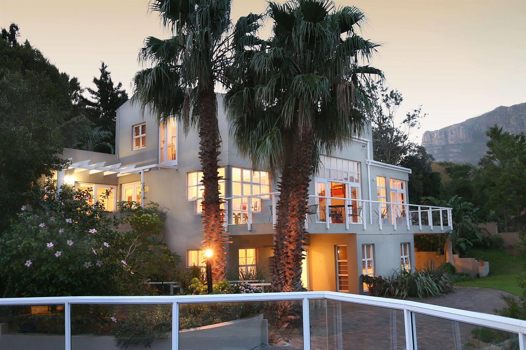האוט ביי Art Gallery Guest House - Thandekayo מראה חיצוני תמונה